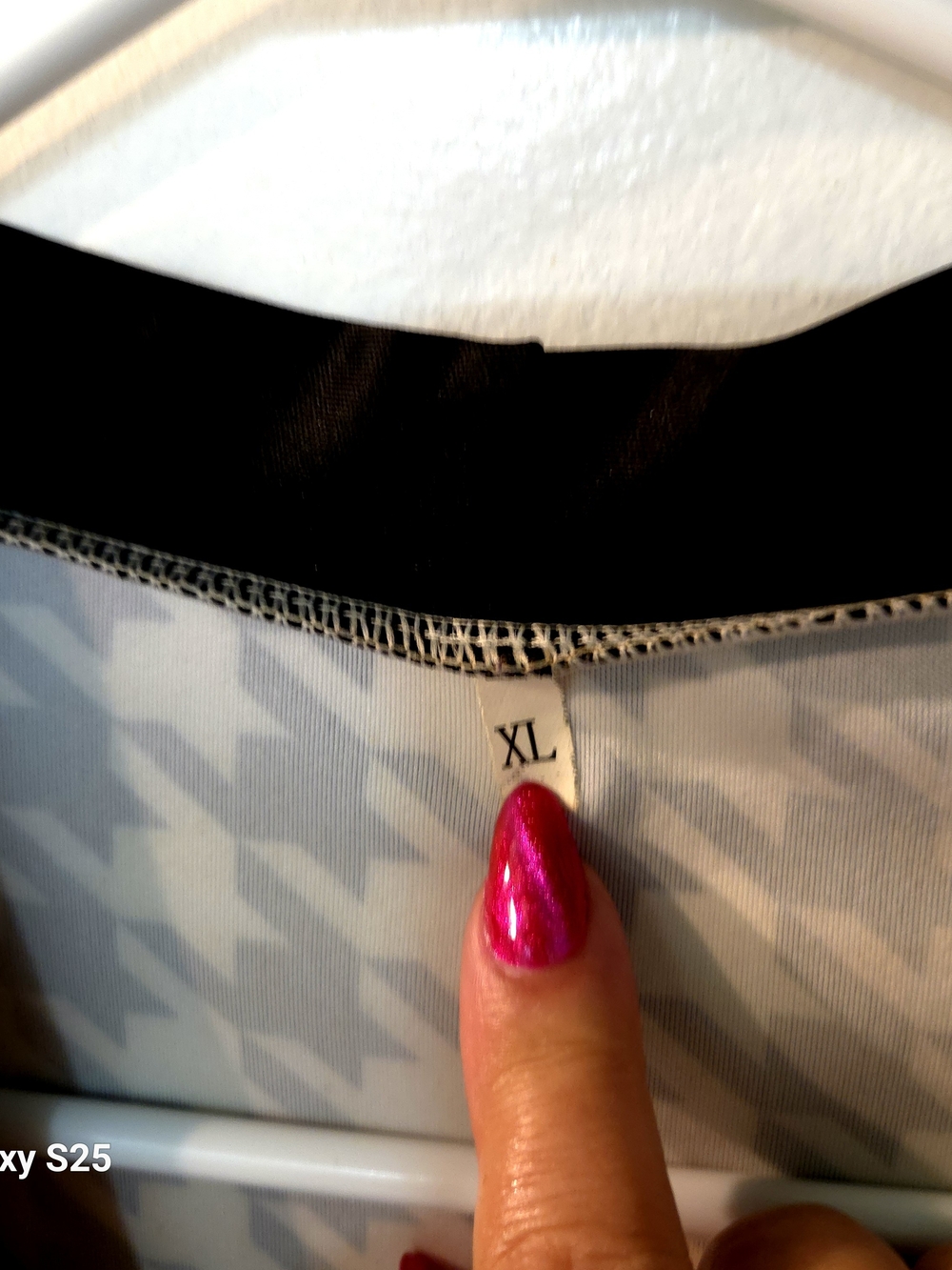 Chic Black & White Houndstooth Midi Dress Size XL (Fits like 12-14) Long Sleeve - Picture 7 of 9